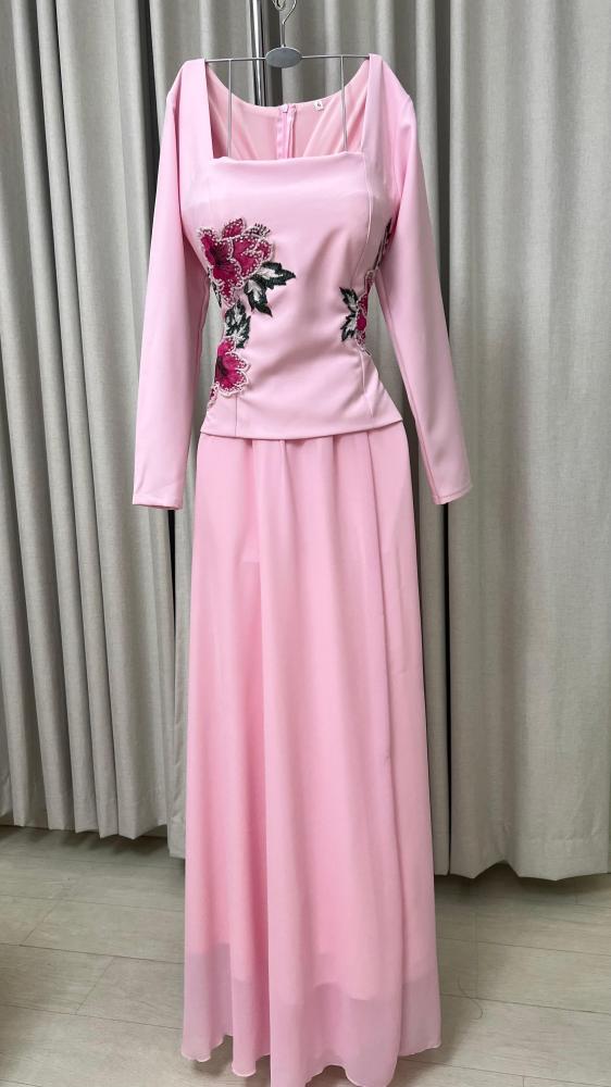 فستان سحر الورود