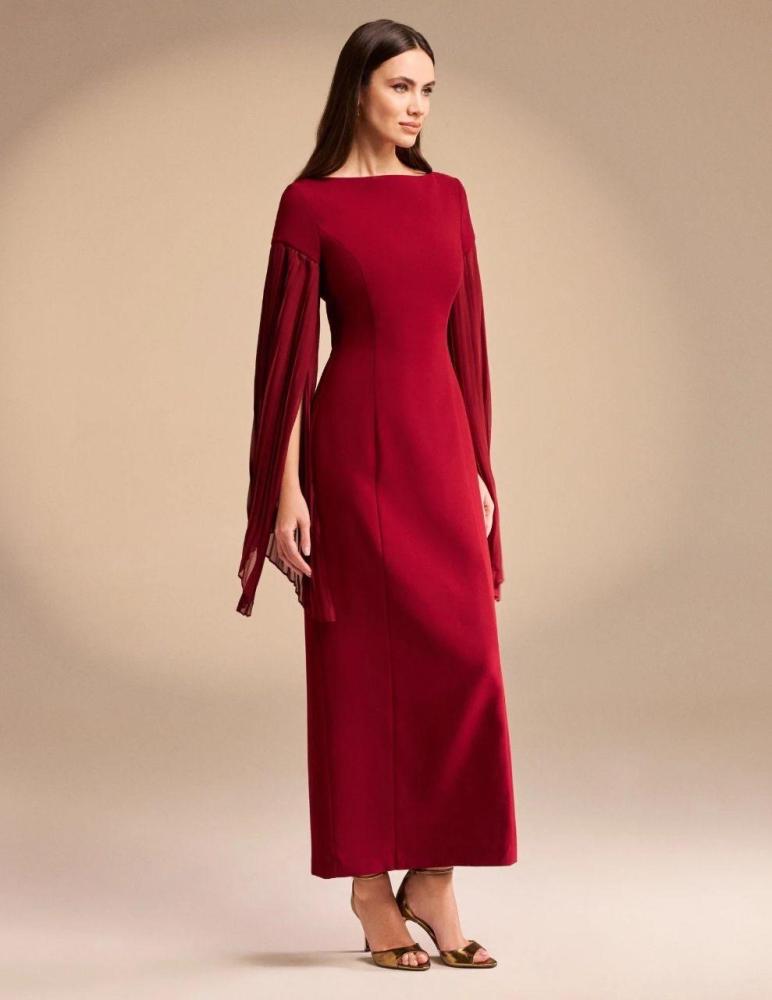 فستان احمر معا تكسيرات فاليد