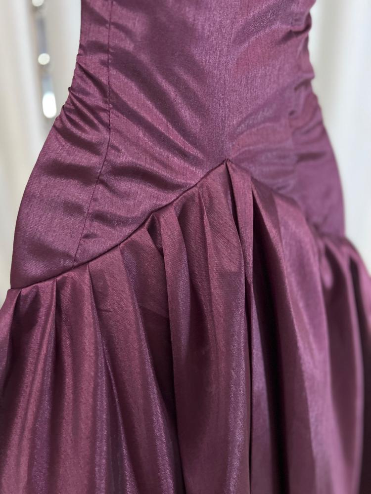 فستان سحر التوت