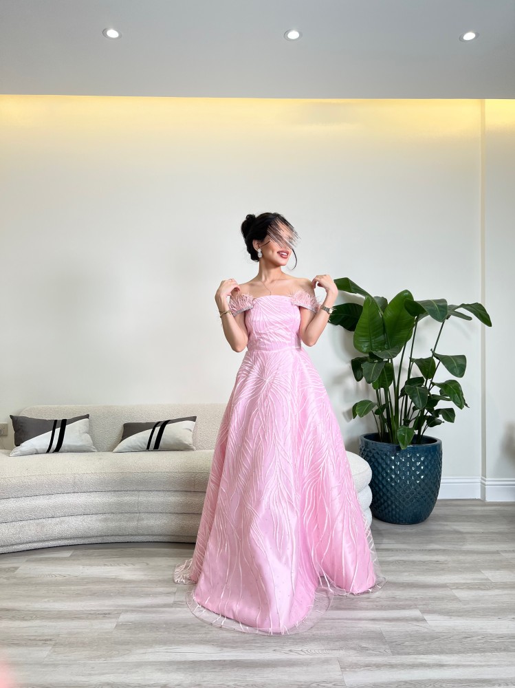 فستان عرايسي زهر مع شك و كتف منسدل