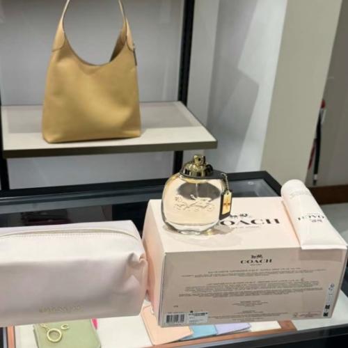 بوكس عطر كوتش