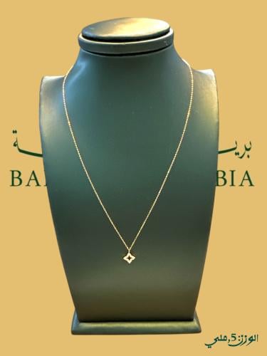 عقد بتصميم أنيق عيار 18 الوزن 0.5ملي