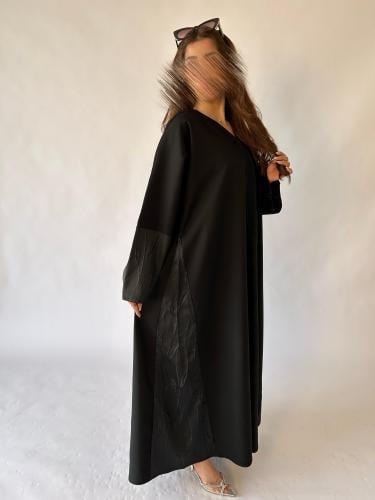 عبايه مُناي مع طرحه طرف جاكار