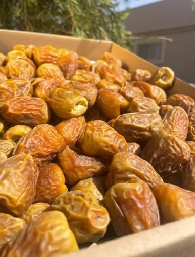 تمر سكري درجة أولى فاخر 5 كيلو ( خراف هالسنة )