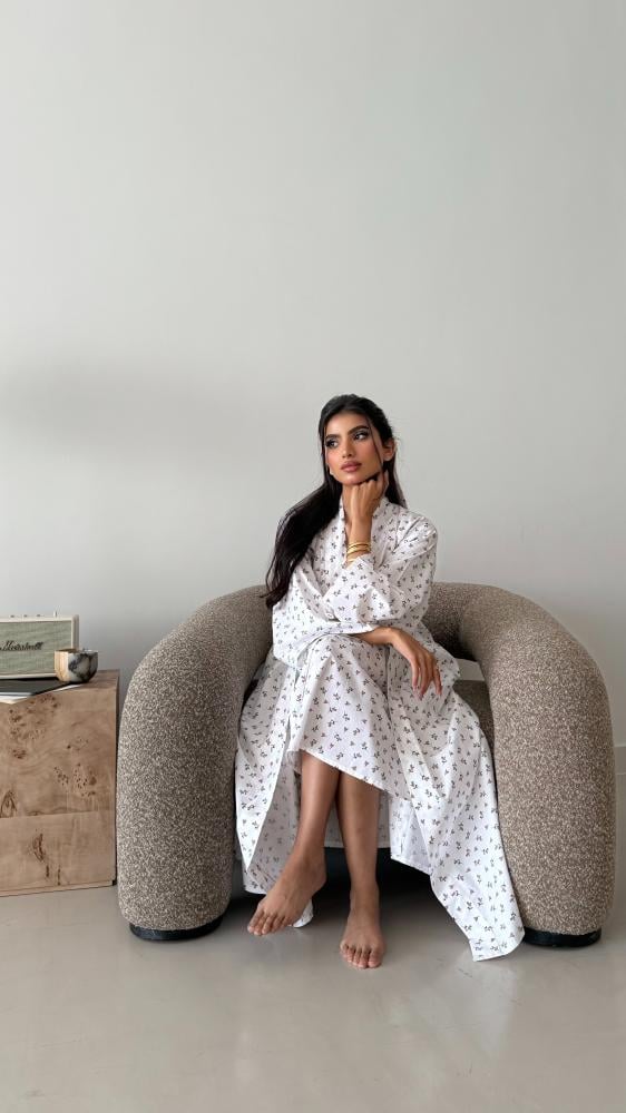 روب الأغصان الاحمر من ثلاث قطع