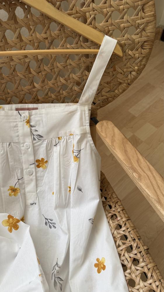 روب الورد الاصفر الكبير