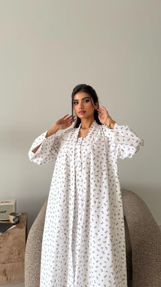 روب الأغصان الاحمر من ثلاث قطع