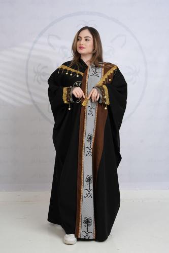 بشت اسود نسائي متزين بقماش السدو البني